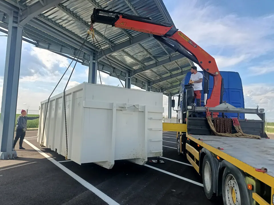 Incarcare container cu macara